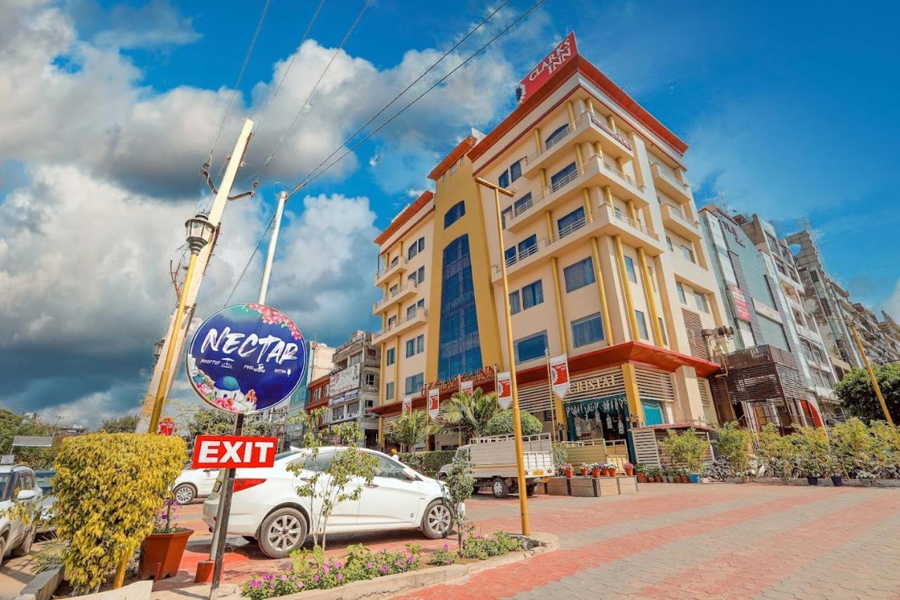 Hk Clarks Inn, Αμριτσάρ Εξωτερικό φωτογραφία