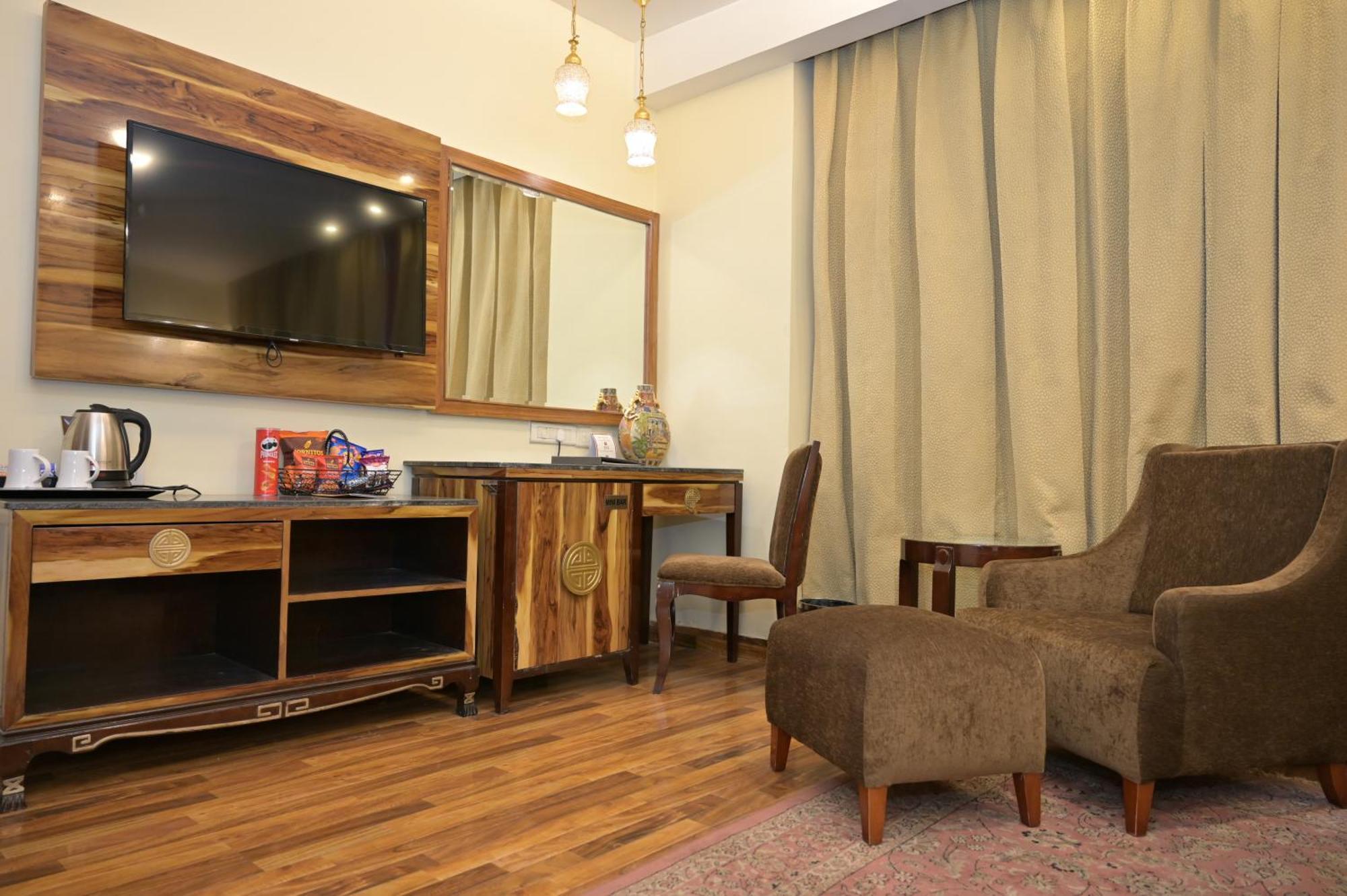 Hk Clarks Inn, Αμριτσάρ Εξωτερικό φωτογραφία
