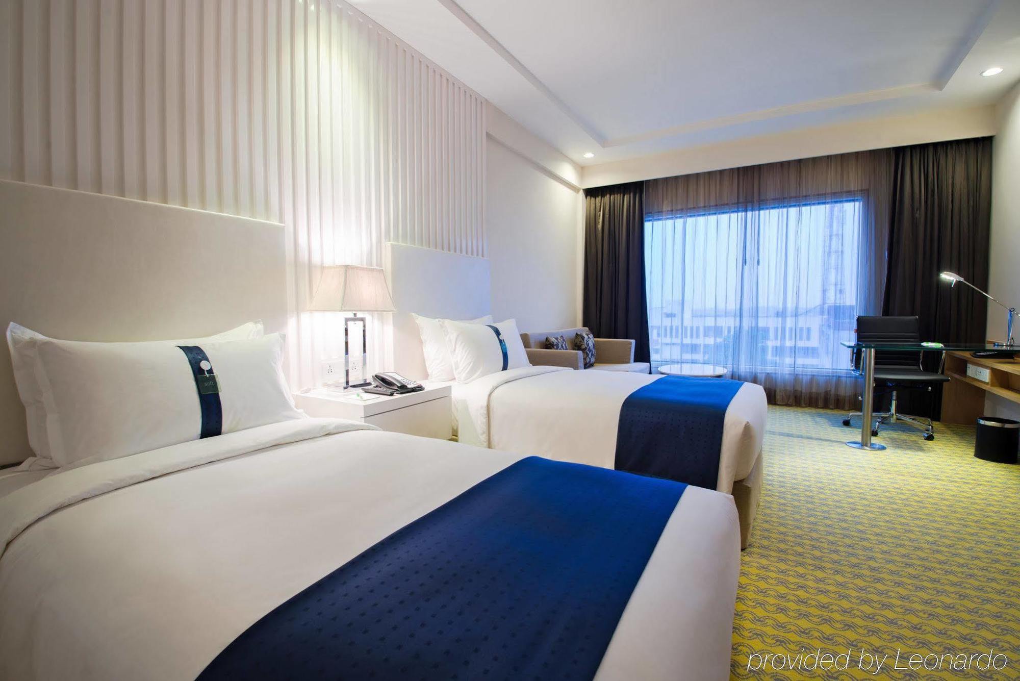 Hk Clarks Inn, Αμριτσάρ Εξωτερικό φωτογραφία