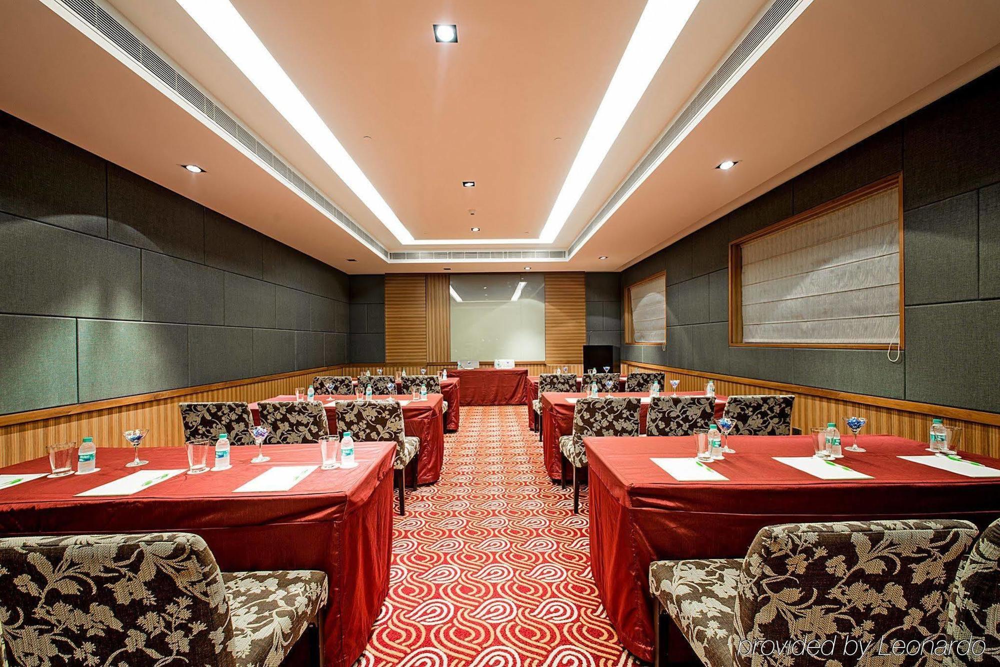 Hk Clarks Inn, Αμριτσάρ Εξωτερικό φωτογραφία